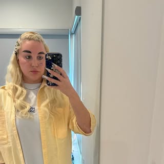 Amanda Bynes — artist photo