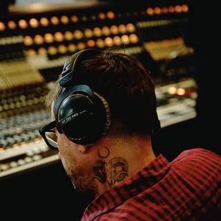 Damon Albarn — artist photo