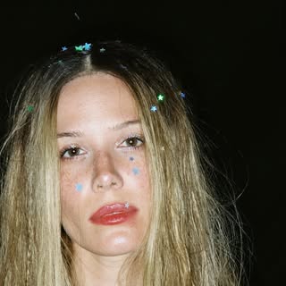 Halsey — artist photo