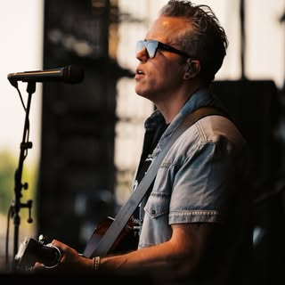 Jason Isbell — artist photo