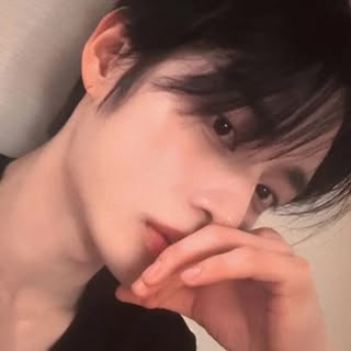 KIM JI WOONG — artist photo