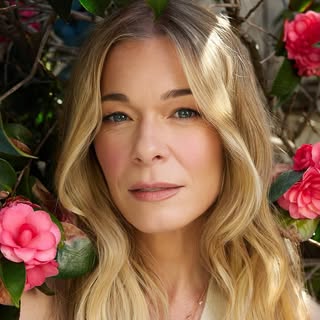 LeAnn Rimes — artist photo