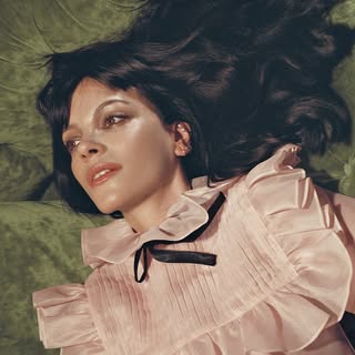 Lily Allen — artist photo