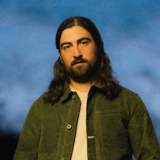 Noah Kahan — artist photo