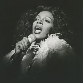 Donna Summer — artist photo