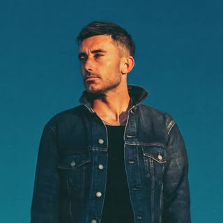 Phil Wickham — artist photo