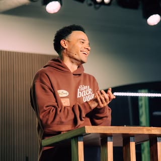 Tauren Wells — artist photo